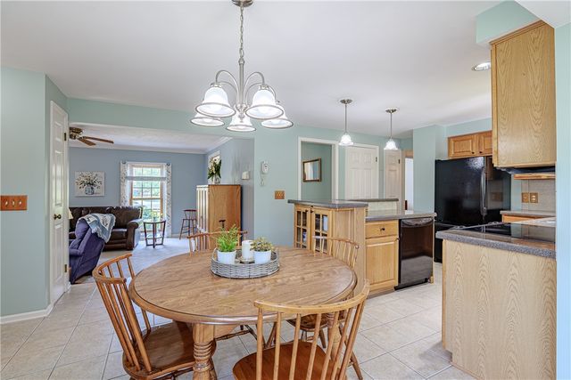 48 Churchview Lane, Henrietta, NY 14534