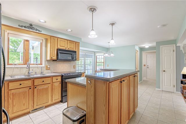 48 Churchview Lane, Henrietta, NY 14534