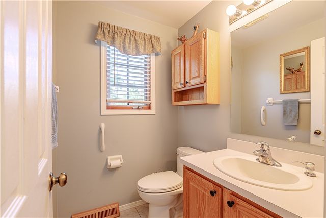 48 Churchview Lane, Henrietta, NY 14534