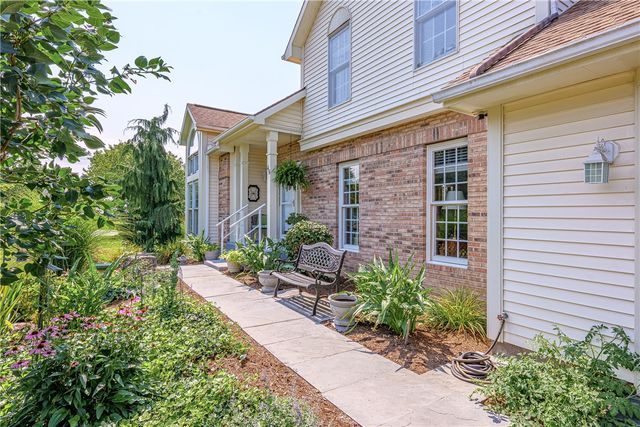 48 Churchview Lane, Henrietta, NY 14534