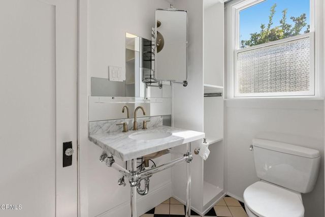 79 W Villa Street, Pasadena, CA 91103