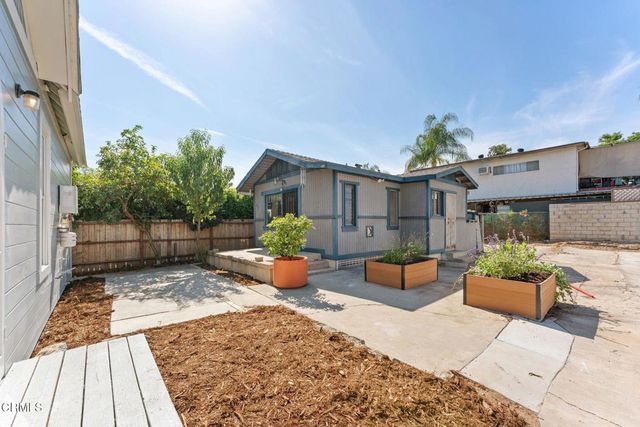 79 W Villa Street, Pasadena, CA 91103