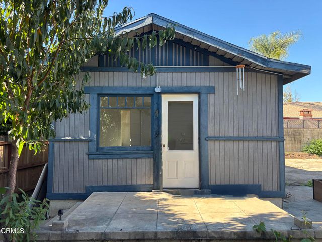 79 W Villa Street, Pasadena, CA 91103