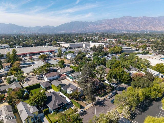 79 W Villa Street, Pasadena, CA 91103