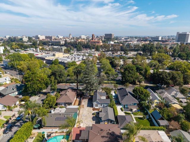 79 W Villa Street, Pasadena, CA 91103