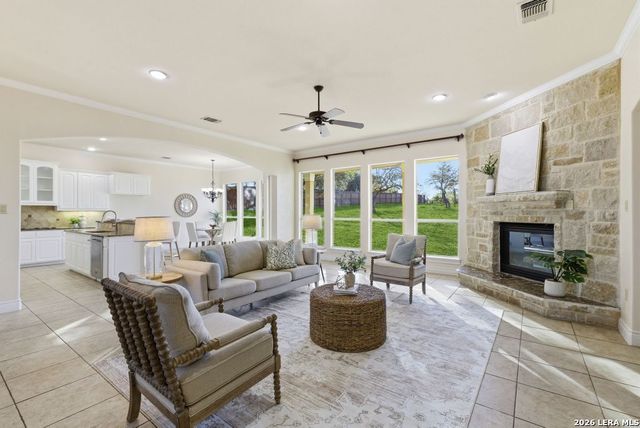 411 Pueblo Pintado, Helotes, TX 78023