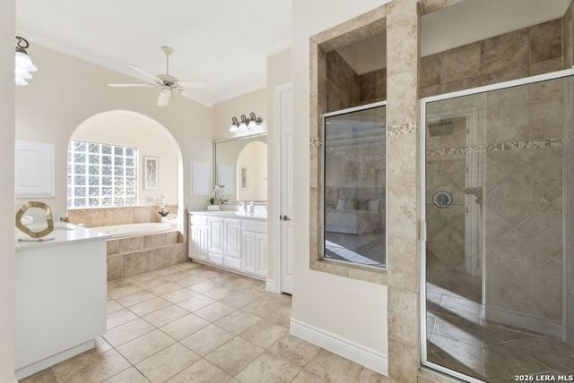 411 Pueblo Pintado, Helotes, TX 78023