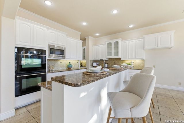 411 Pueblo Pintado, Helotes, TX 78023