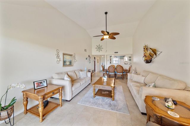 758 VILLAGE CIRCLE 207, Venice, FL 34292