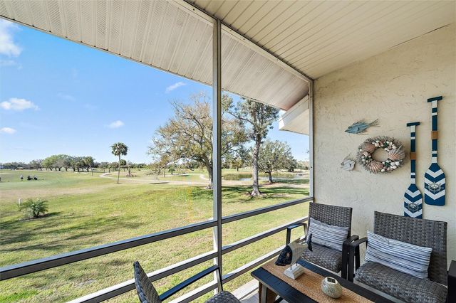 758 VILLAGE CIRCLE 207, Venice, FL 34292