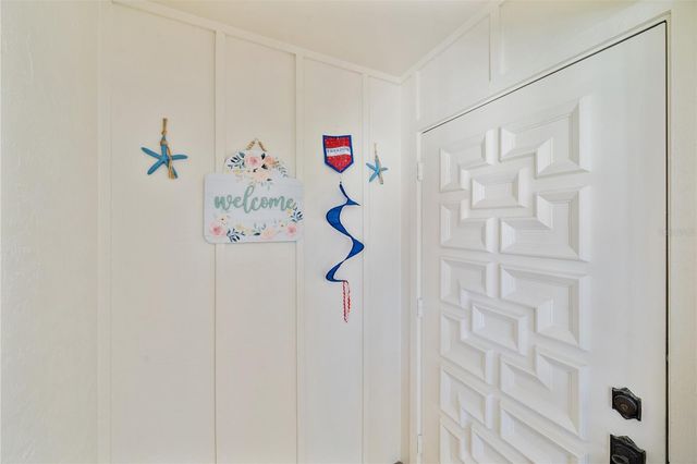 758 VILLAGE CIRCLE 207, Venice, FL 34292