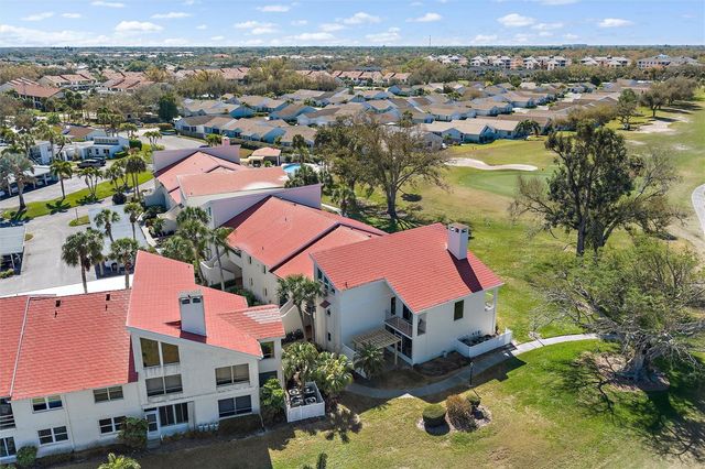 758 VILLAGE CIRCLE 207, Venice, FL 34292