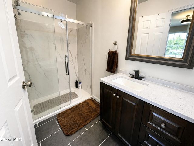 36 Chip Shot Way, Halfmoon, NY 12118