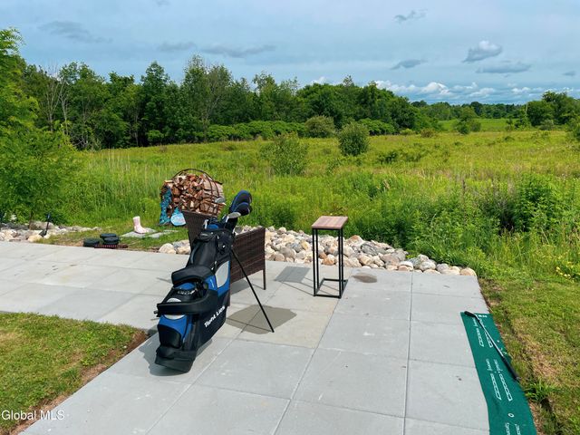 36 Chip Shot Way, Halfmoon, NY 12118