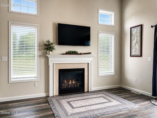 36 Chip Shot Way, Halfmoon, NY 12118