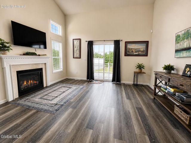 36 Chip Shot Way, Halfmoon, NY 12118