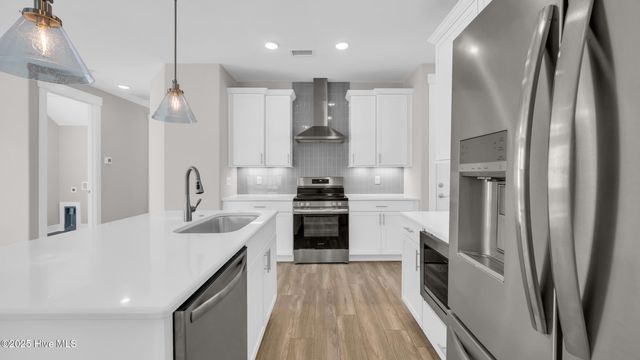 1529 Coastal Cove Lane, Calabash, NC 28467