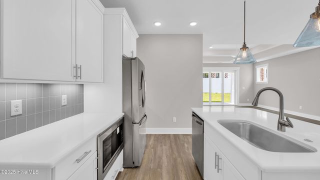 1529 Coastal Cove Lane, Calabash, NC 28467