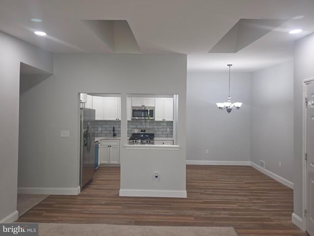 6 MULBERRY CT, Hamilton, NJ 08619