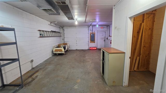 32011 Plymouth Road, Livonia, MI 48150
