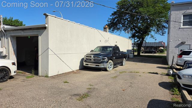 32011 Plymouth Road, Livonia, MI 48150
