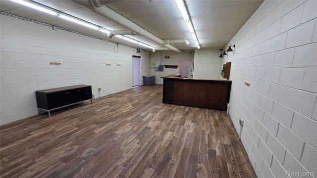 32011 Plymouth Road, Livonia, MI 48150