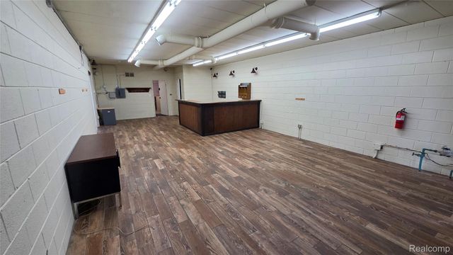 32011 Plymouth Road, Livonia, MI 48150