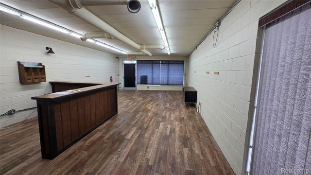 32011 Plymouth Road, Livonia, MI 48150