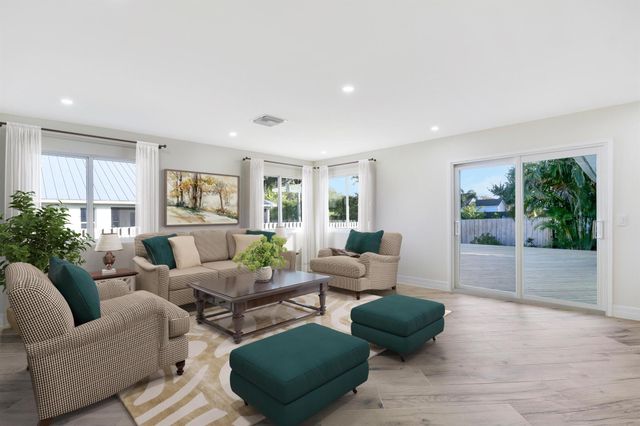 5273 SE Tall Pines Way, Stuart, FL 34997