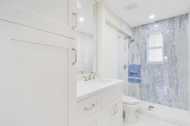 5273 SE Tall Pines Way, Stuart, FL 34997
