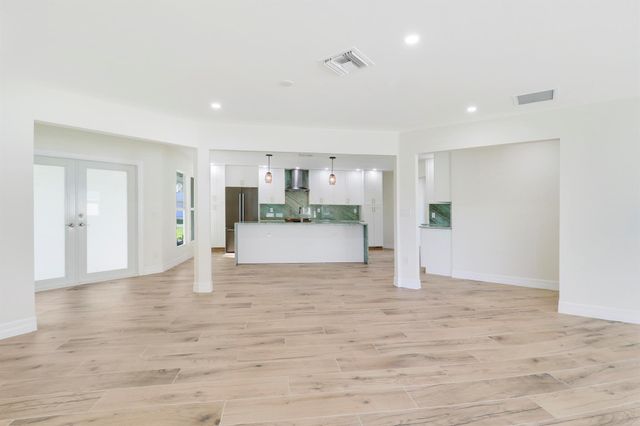 5273 SE Tall Pines Way, Stuart, FL 34997