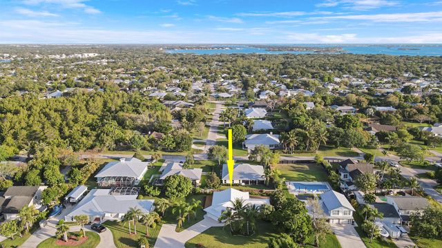 5273 SE Tall Pines Way, Stuart, FL 34997