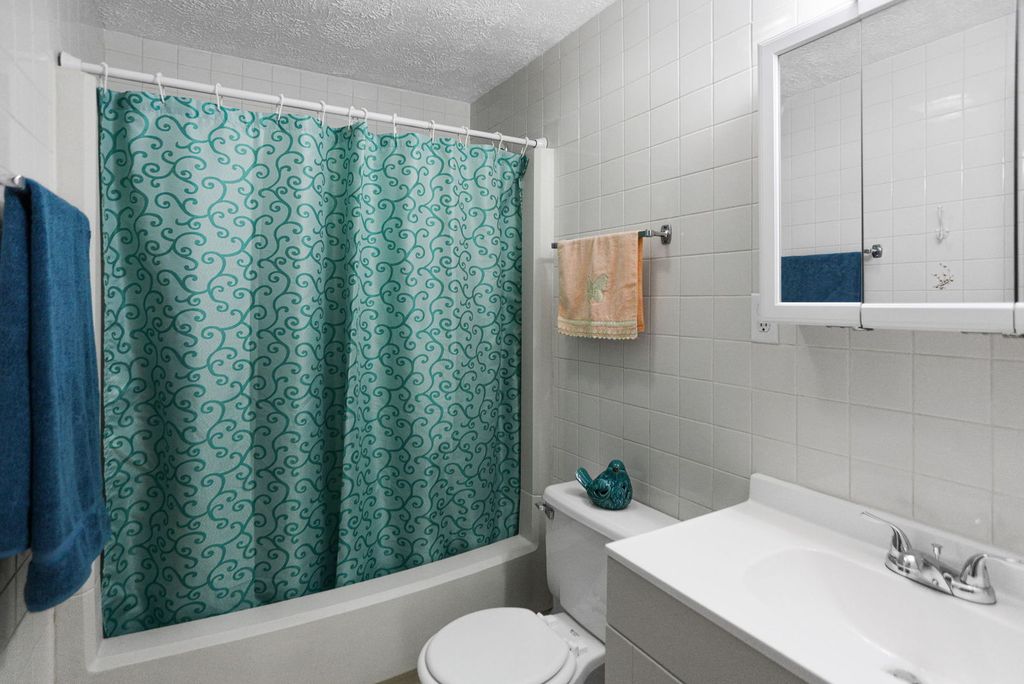 Image 17 of property listing at 529 Marquis Avenue, Centralia, IL 62801