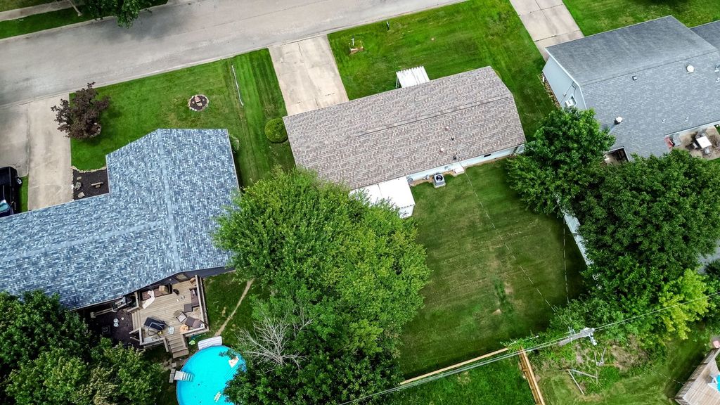 Image 23 of property listing at 529 Marquis Avenue, Centralia, IL 62801