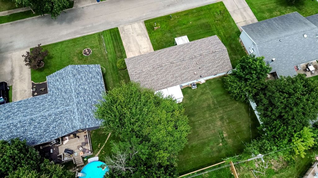 Image 26 of property listing at 529 Marquis Avenue, Centralia, IL 62801