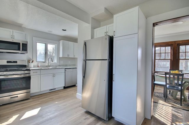 129 N Seminole Circle, Fort Wayne, IN 46807