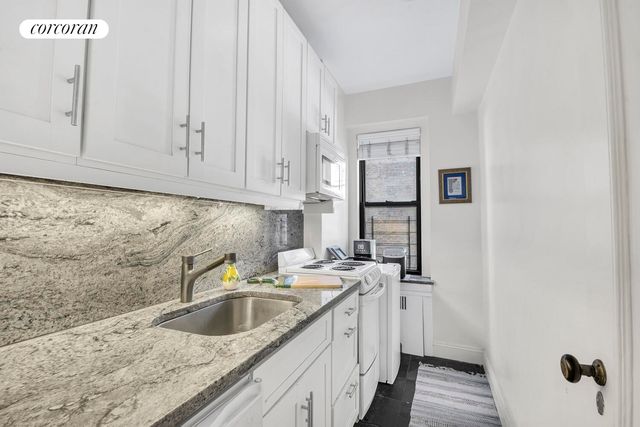 255 Cabrini Blvd Apt 1F, New York City, NY 10040