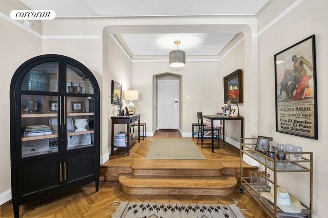 255 Cabrini Blvd Apt 1F, New York City, NY 10040