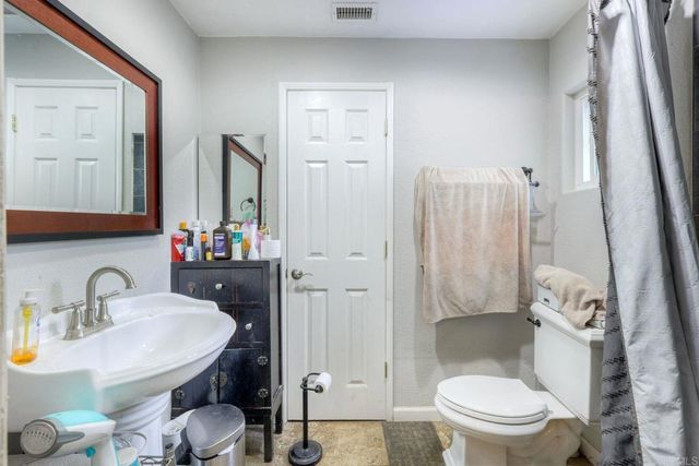 9747 Lakeview Rd., Lakeside, CA 92040