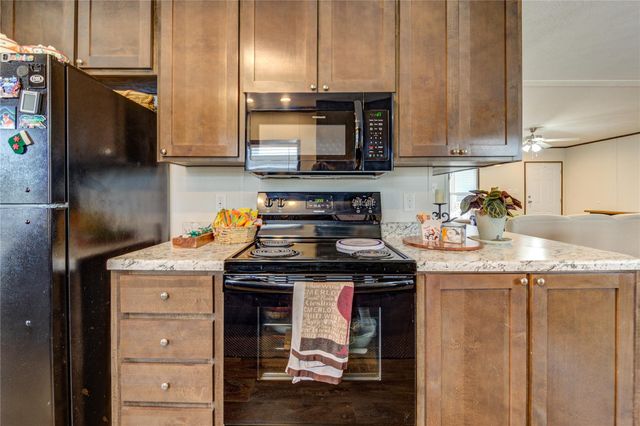 17338 Fm 1097 40, Montgomery, TX 77356