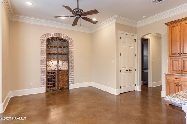 105 Shinnecock Hills Drive, Broussard, LA 70518