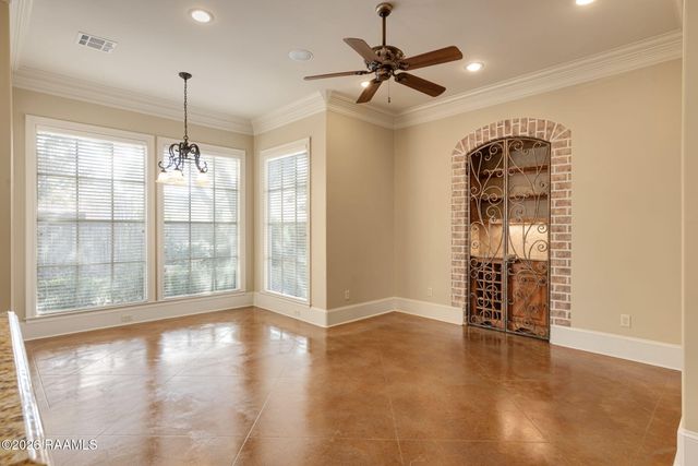 105 Shinnecock Hills Drive, Broussard, LA 70518