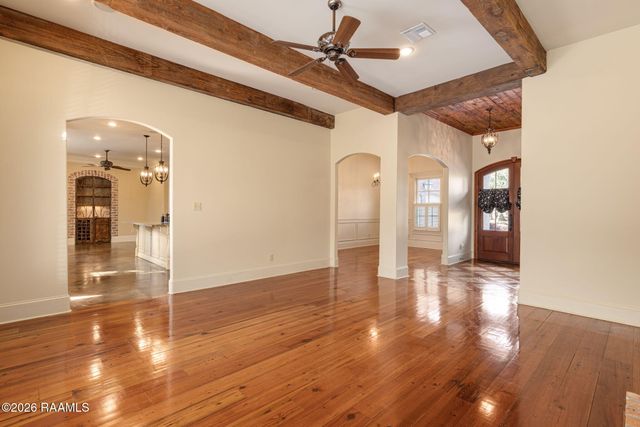 105 Shinnecock Hills Drive, Broussard, LA 70518