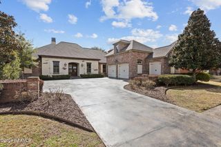 105 Shinnecock Hills Drive, Broussard, LA 70518