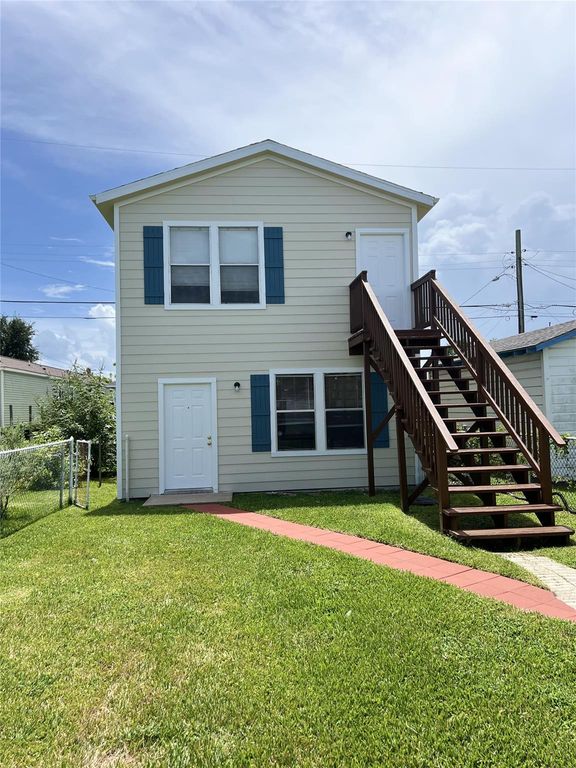 5109 Avenue L, Galveston, TX 77551