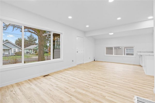 3317 S Madison Street, Tacoma, WA 98409