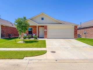 2107 Mobile Drive, Ennis, TX 75119