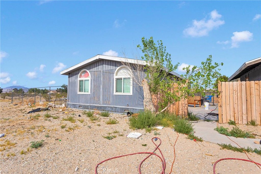 9125 Visalia Avenue, Lucerne Valley, CA 92356