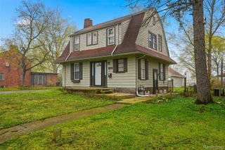 16614 Sunderland Road, Detroit, MI 48219