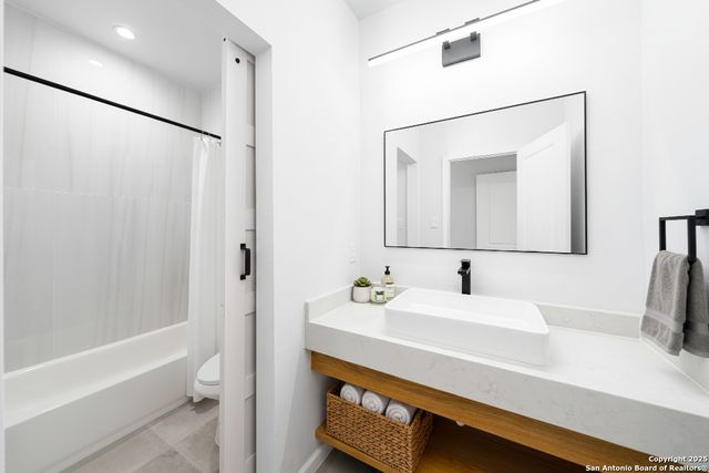 708 Backdrop, San Antonio, TX 78260